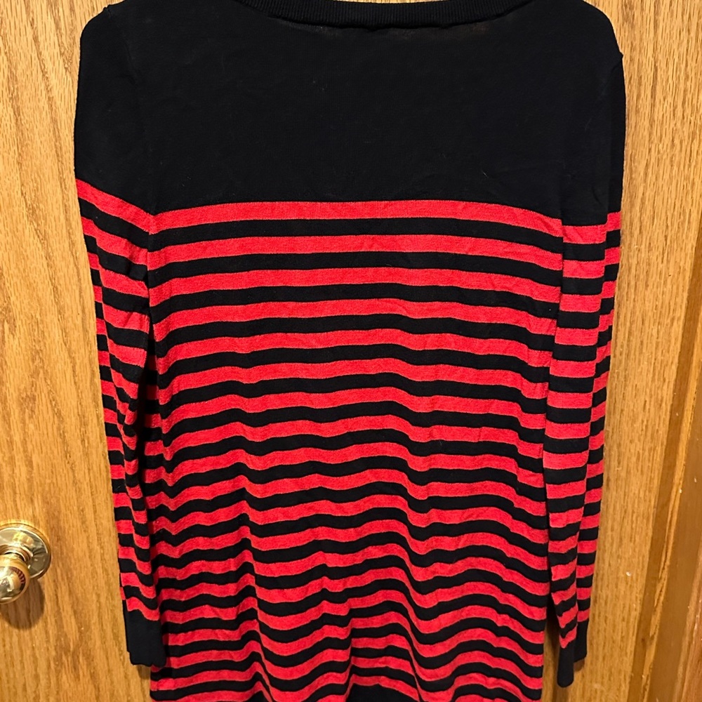 Express Sweater - Picture 3 of 3